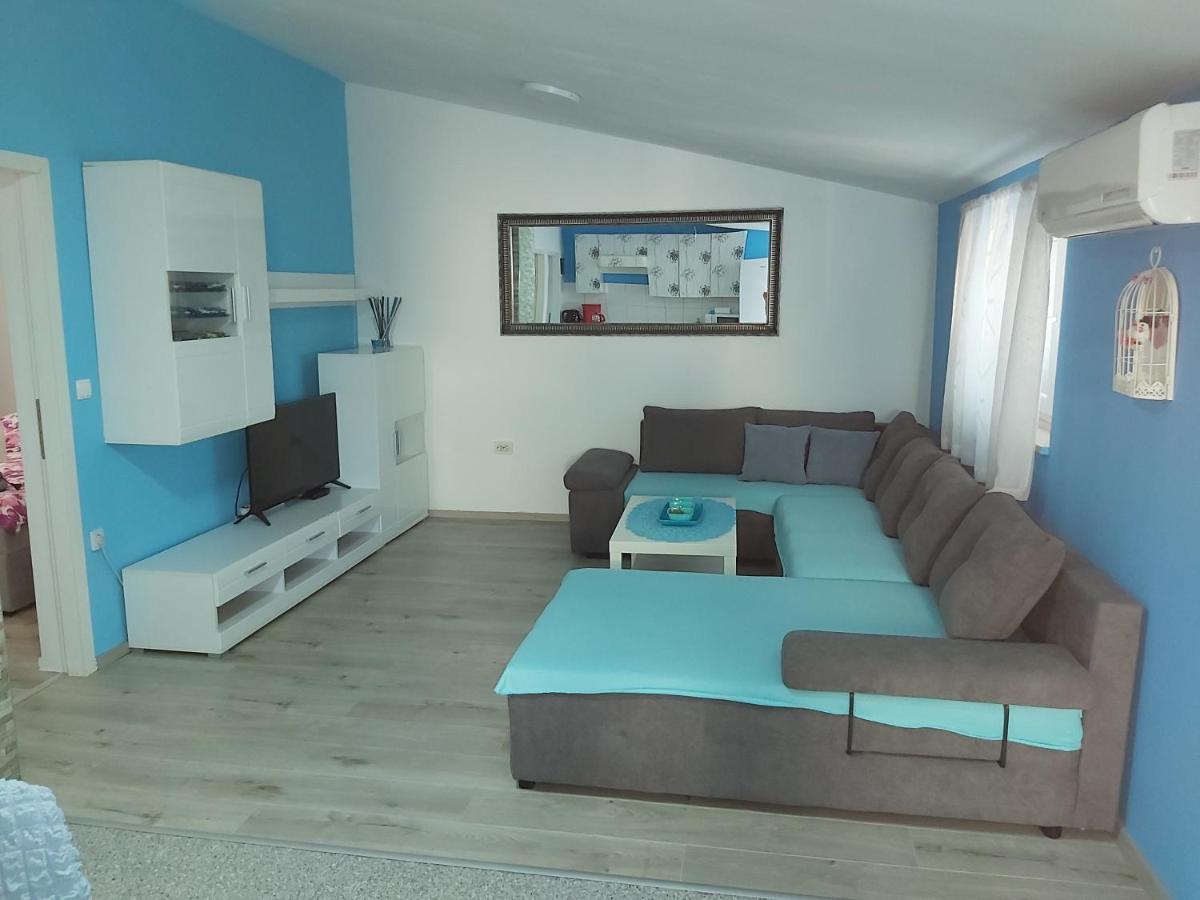 Apartman Ana Štinjan Екстериор снимка