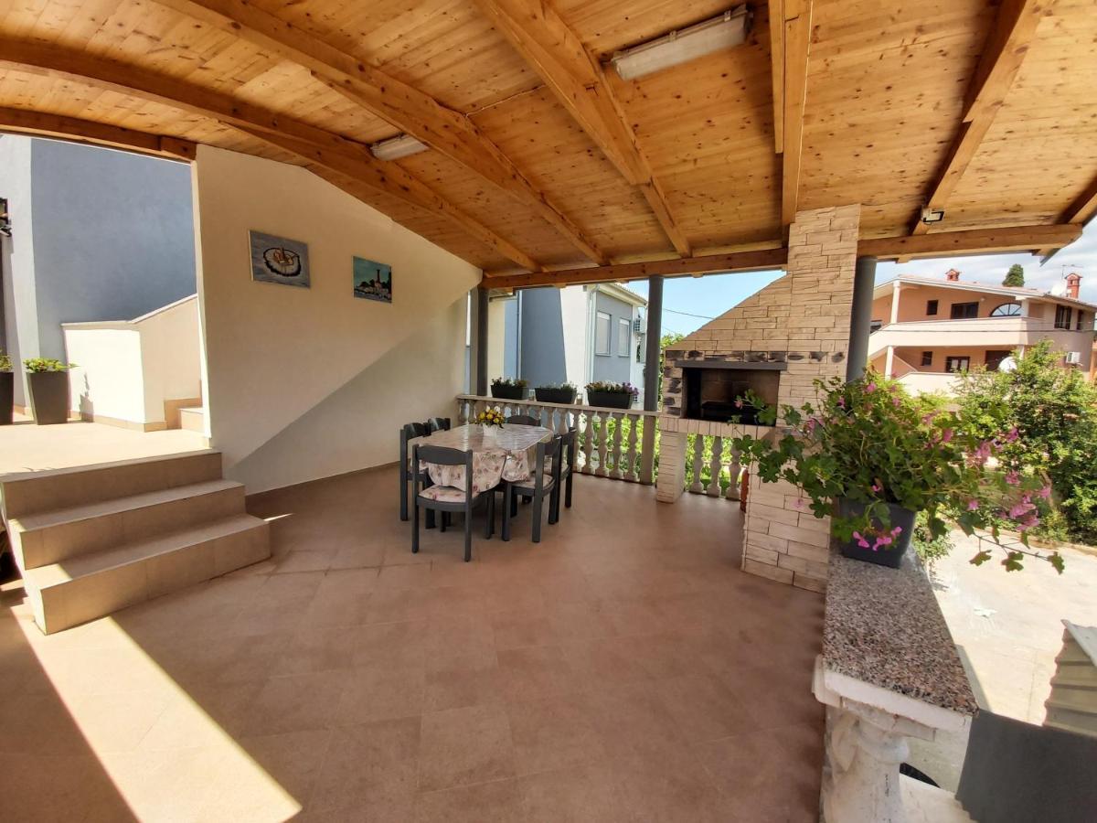 Apartman Ana Štinjan Екстериор снимка