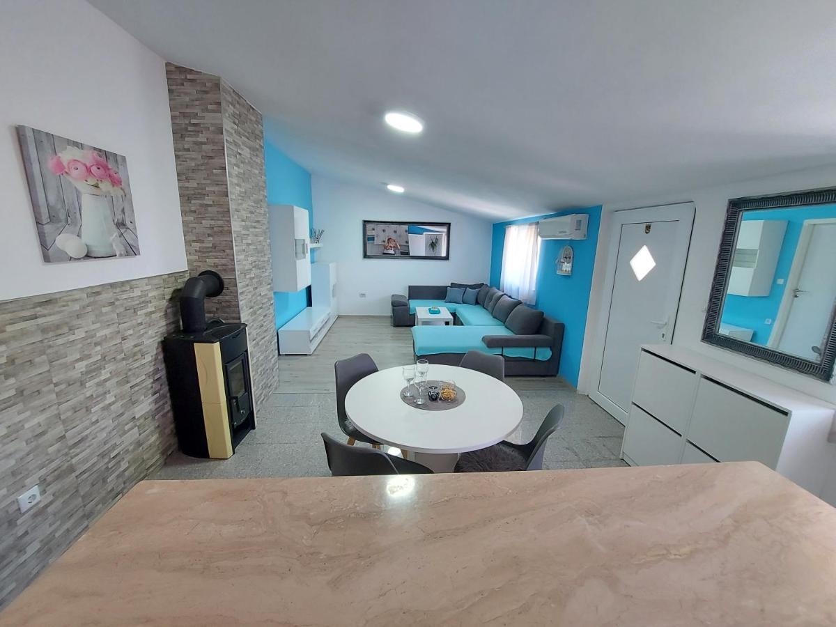 Apartman Ana Štinjan Екстериор снимка