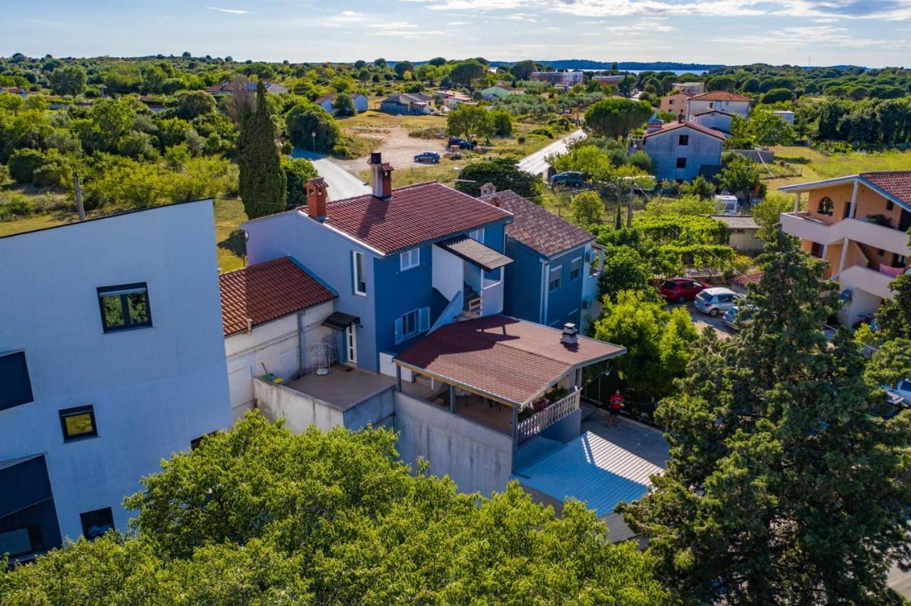 Apartman Ana Štinjan Екстериор снимка