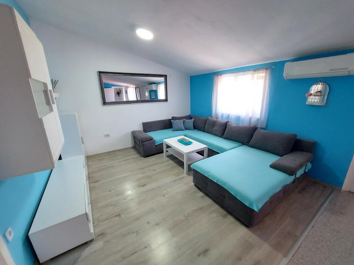 Apartman Ana Štinjan Екстериор снимка