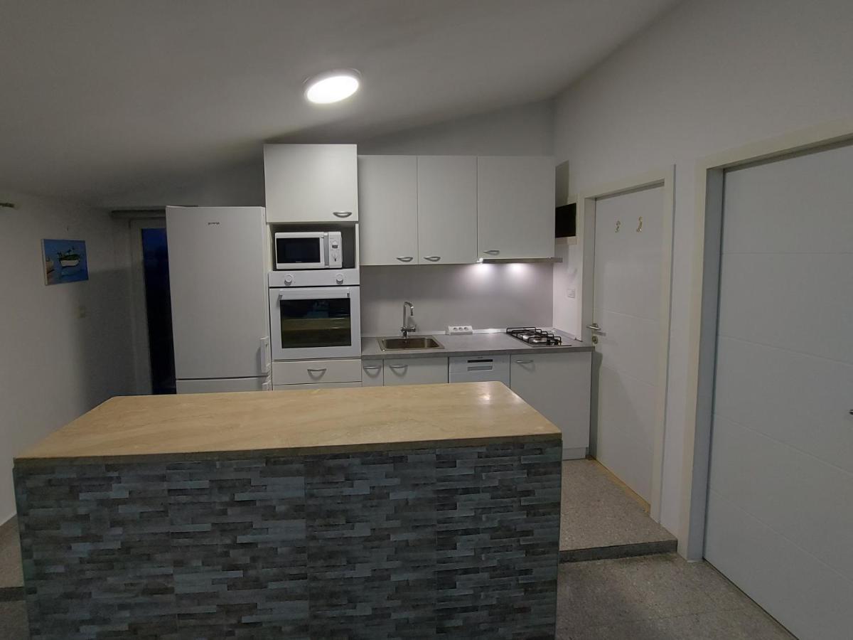 Apartman Ana Štinjan Екстериор снимка